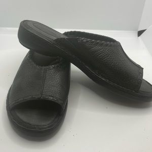 L. L. Bean Slip On Black Slides Women's Size 7.5